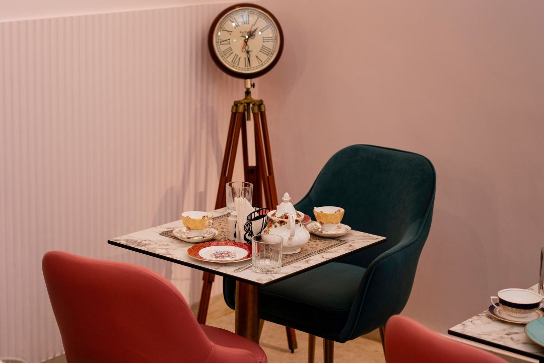 Poppy's Tea Room Visuals 2